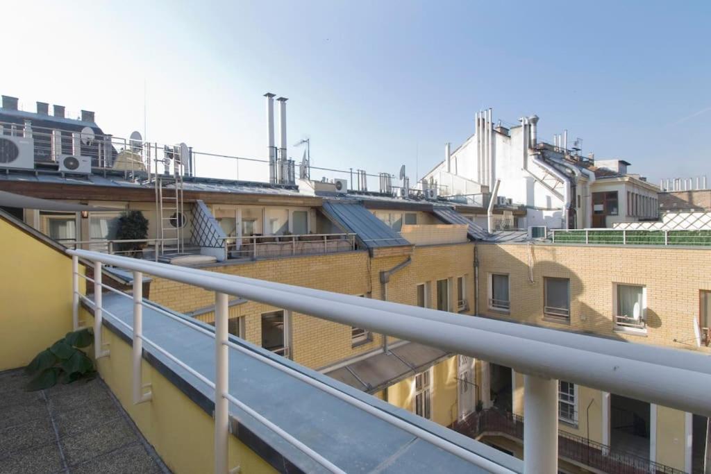 Venus Apartment *